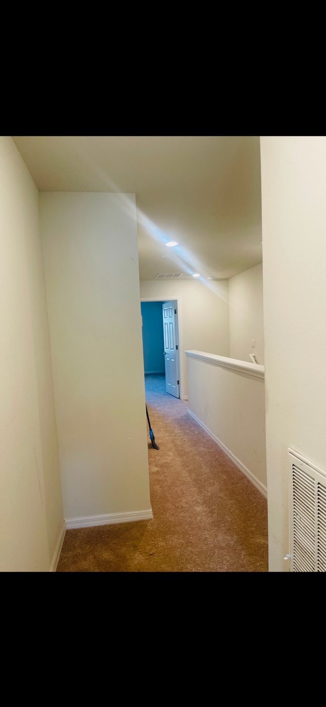 Photo - 5331 Sylvester Loop