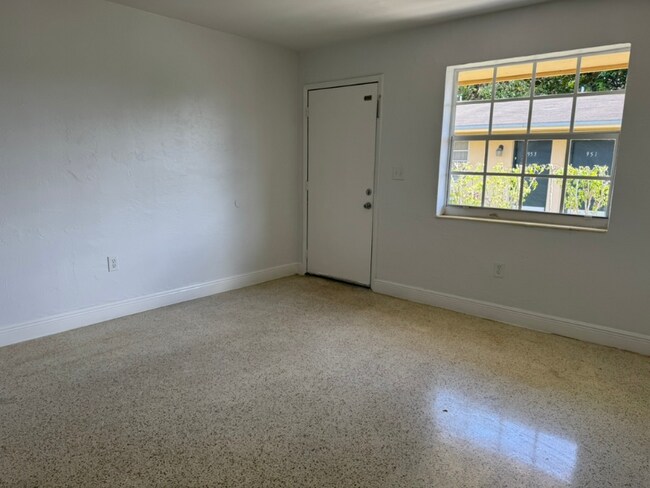 Photo - 955 SW 71st Ave Unit 955