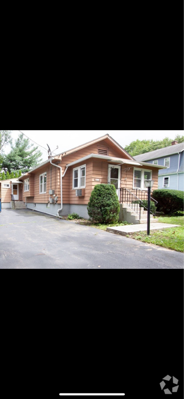 Building Photo - 31 Colby Ave Rental