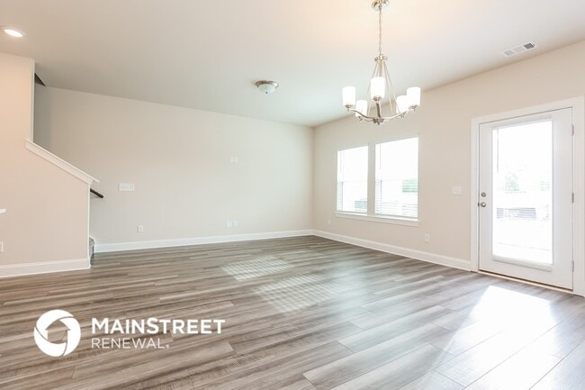 Photo - 1546 Olympic Ln