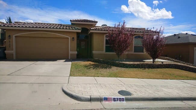Building Photo - 6700 Cabana Del Sol Dr