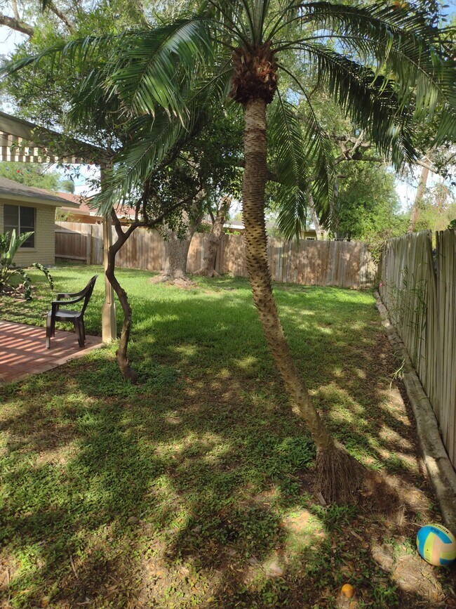 Photo - 2220 S Whitehouse Cir