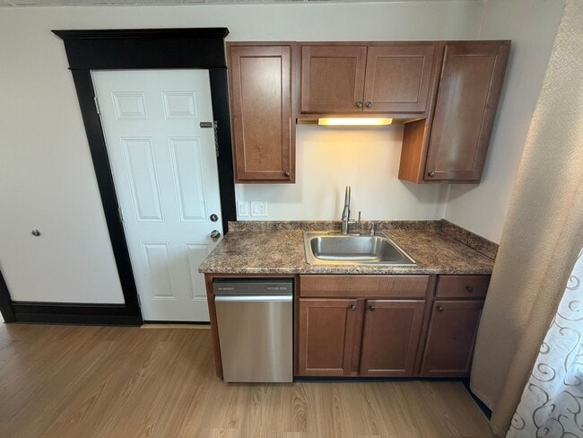 Photo - 37 Beauregard St Unit 37 Beauregard St - 1st Floor