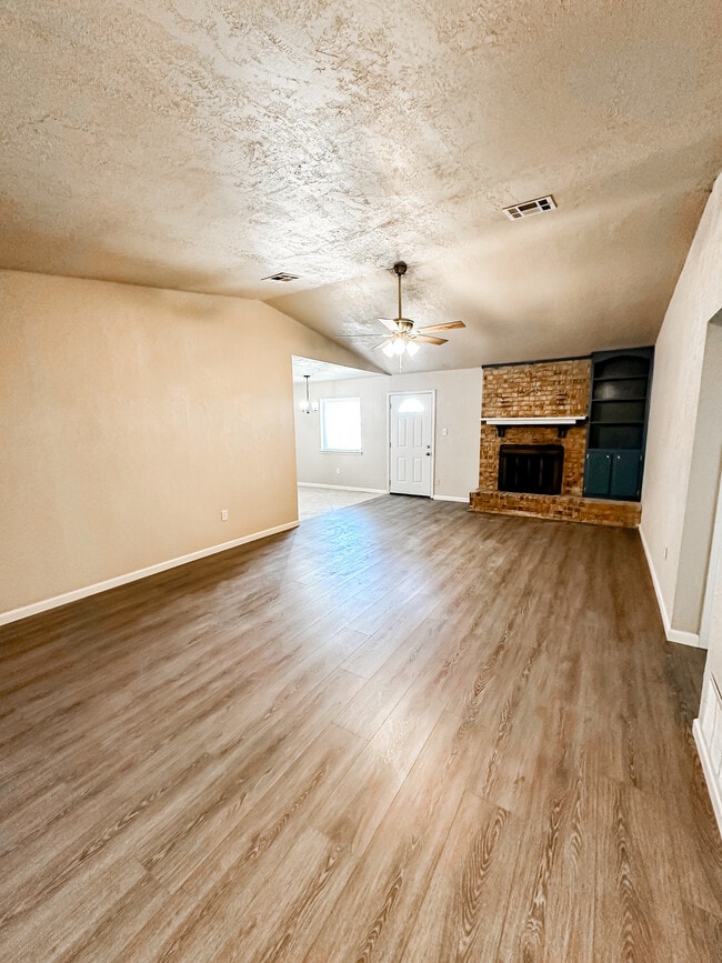 Photo - 7603 NW Andrews Ave