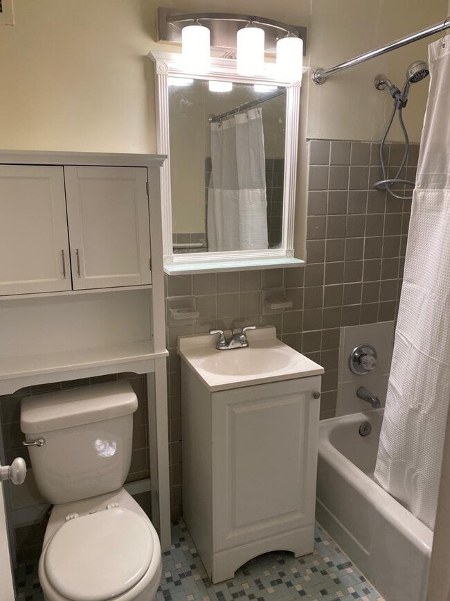 Photo - 1111 Arlington Blvd Unit 113