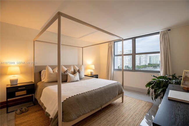 Photo - 2750 NE 183rd St Unit 811