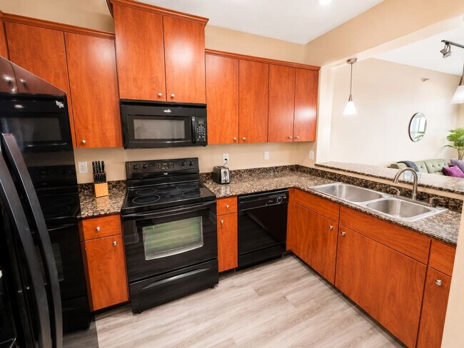 Photo - 75 Riverfront Dr Unit SI ID1534957P