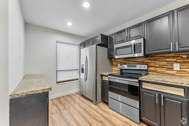 Building Photo - 850 Hill Dr Rental