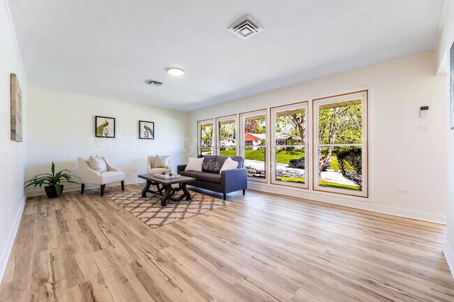 Photo - 111 Nashua St