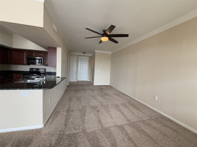 Photo - 7575 Kirby Dr Unit 2218