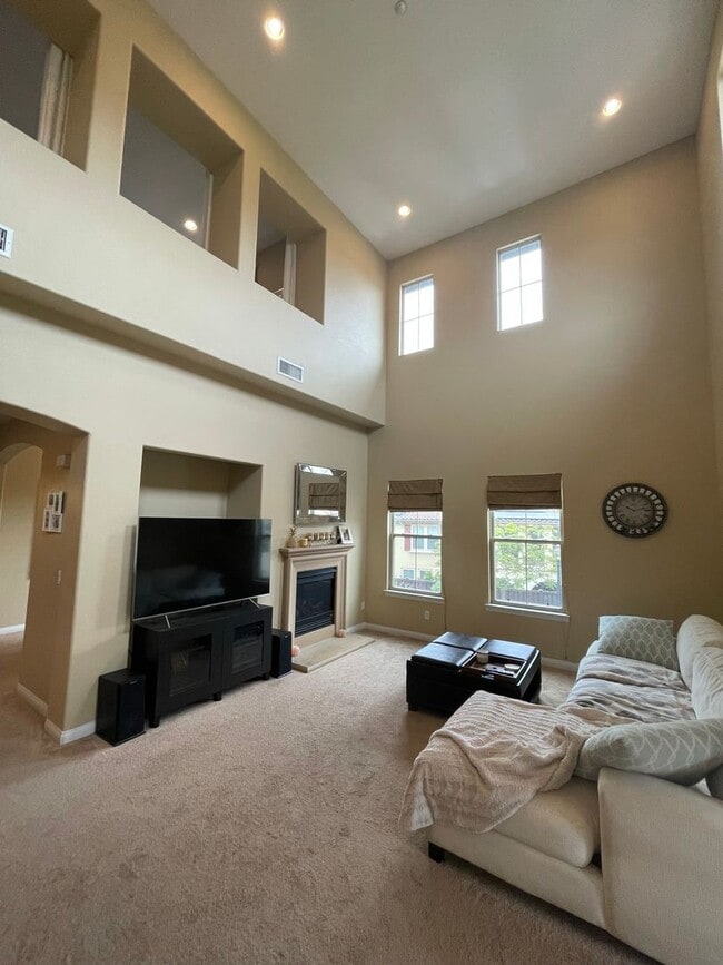 Photo - $3200 - Upgraded 2 bedroom 2 bath, 1735 sq ft townhouse in Mission Valley