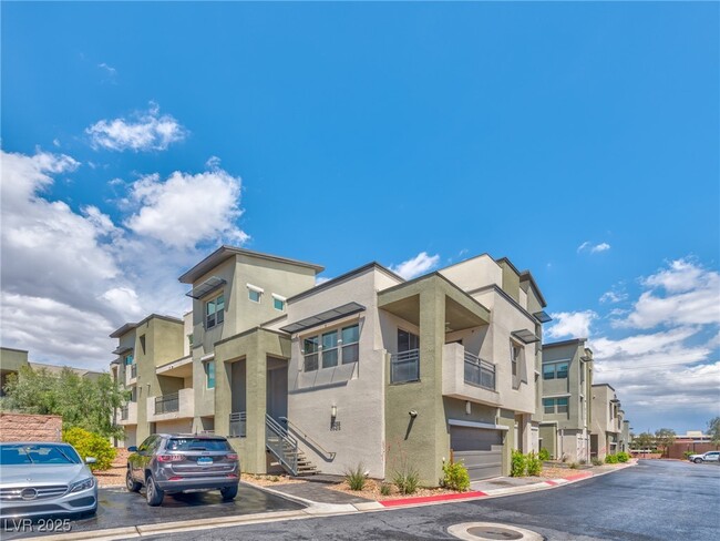 Photo - 11258 Essence Point Ave Unidad 211 Rental
