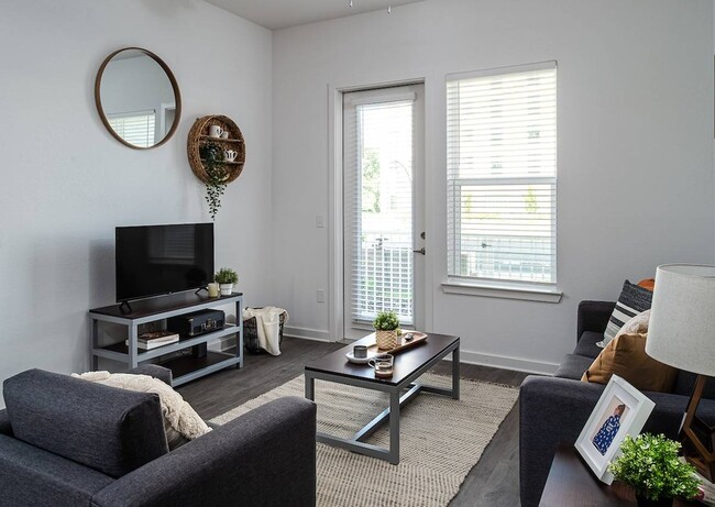 Anthem House Gainesville Apartments (6) - Anthem House