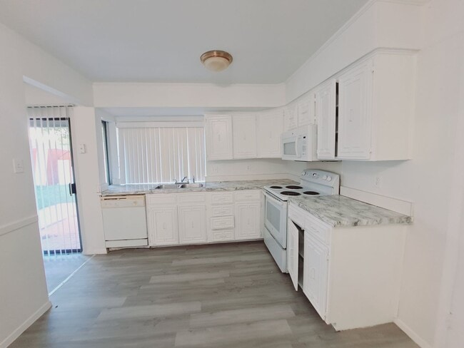 Photo - Amazing 3/2 with Garage Conversion Ready F...