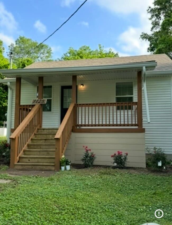 Photo - 1128 Commerce St