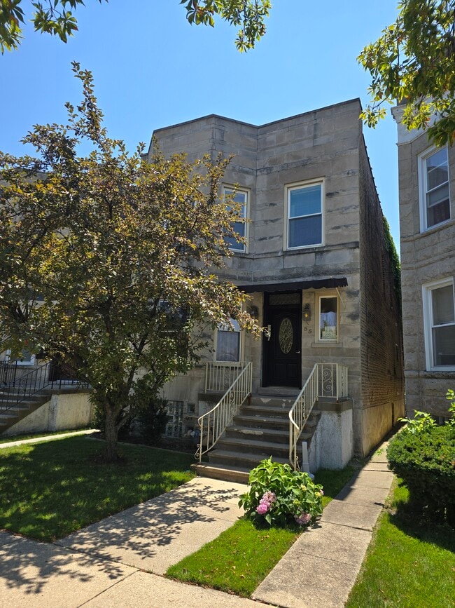 Building Photo - 55 Chicago Ave Unit 2