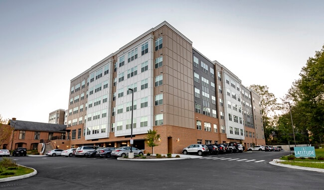 Building Photo - Paloma Kent Rental