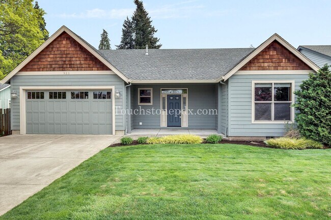 Photo - Spacious 3-bedroom Home in Downtown Canby