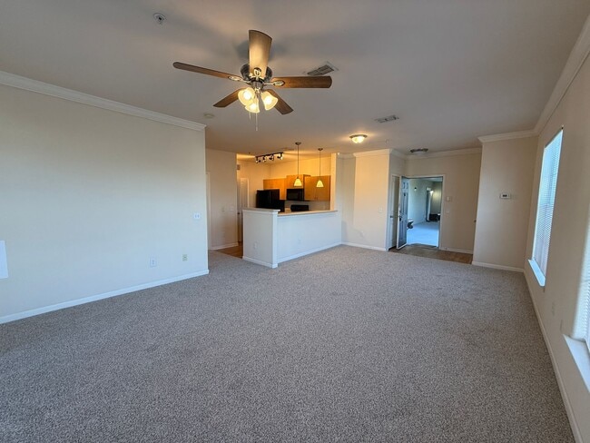 Photo - Bright & Comfortable 1-Bedroom Apartment i... Unit 166
