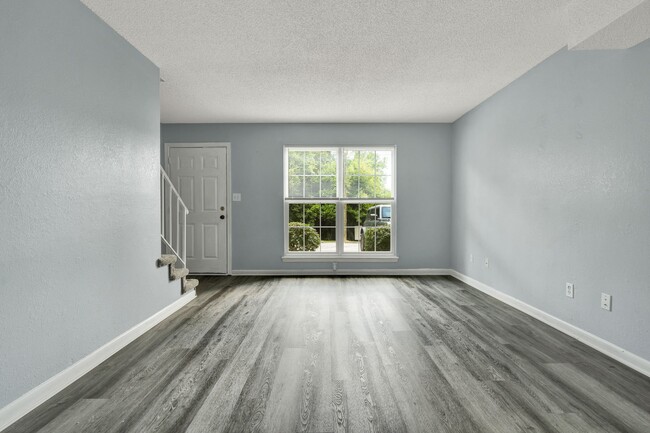 Photo - 1312 Ely Rd Unit 10