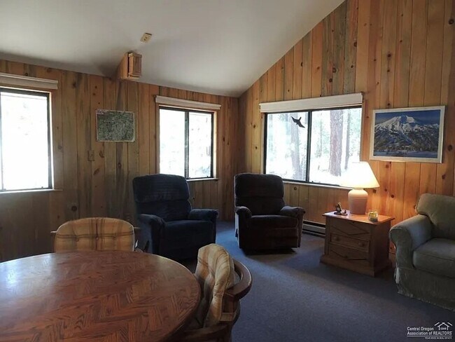 Photo - Adorable Cabin on the River