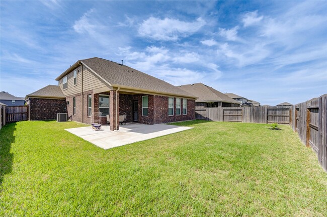 1565 Dawn Hbr Dr