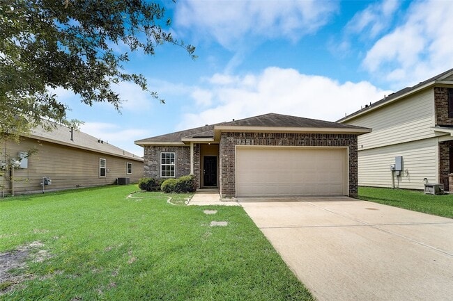 Photo - 315 Apache Field Ln