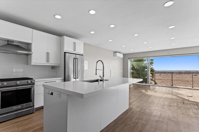 Photo - 6955 Trolleyway Unit B