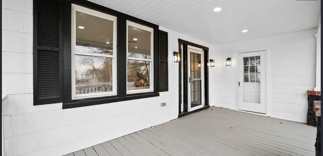 Building Photo - 5402 Edmondson Ave