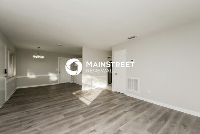 3 Bedroom Pet-Friendly Home in WINTER HAVEN, FL with Main Street Renewal