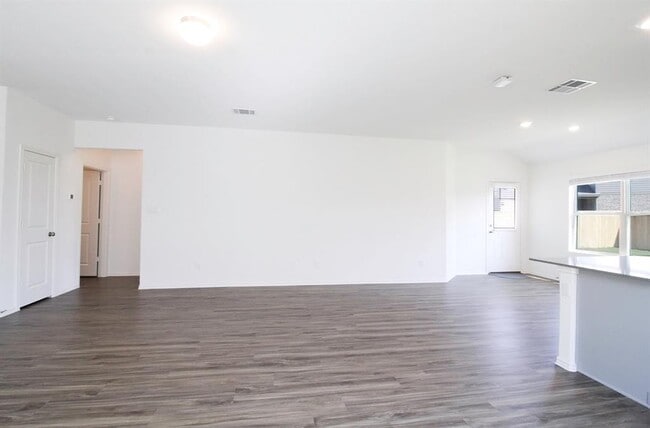 Photo - 6421 Turin Ln