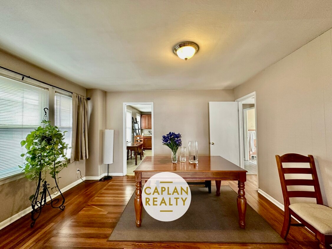 Photo - 183 Circular Ave (Hamden, CT)