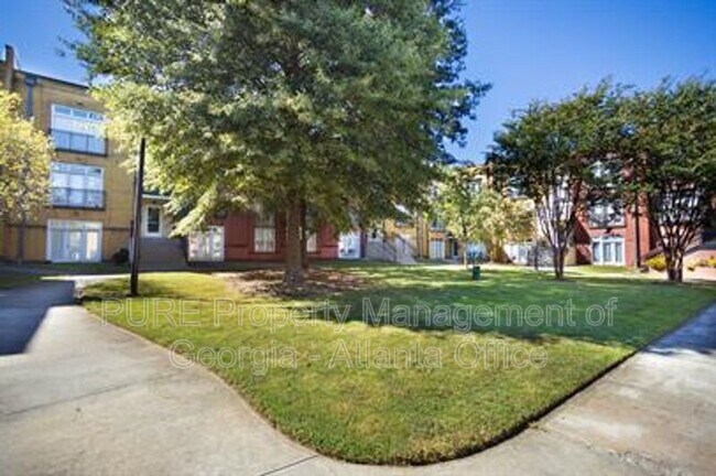 Photo - 502 Pryor St SW Unit 317