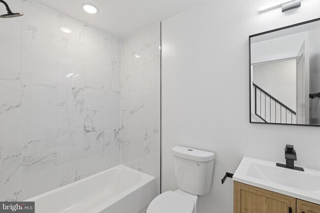Photo - 2534 N 11th St Unidad 2