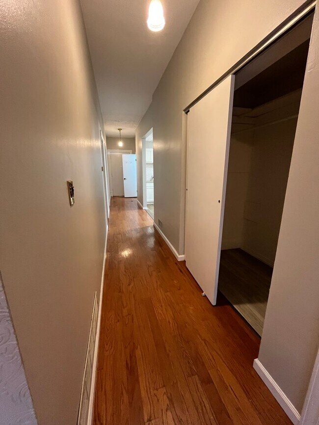 Photo - 212 W Lee St Unidad 212-1