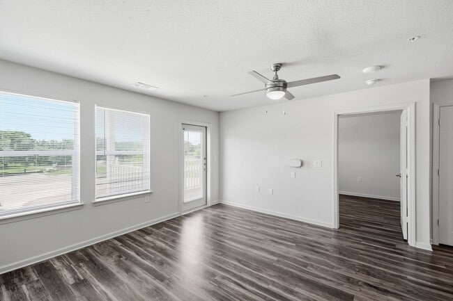 Photo - Cedar Bluff Apartments