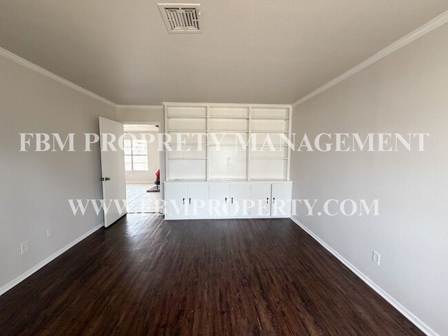 Photo - 549 N 62nd St