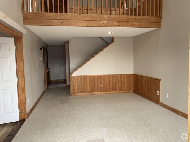 Building Photo - 528 S Lincoln St Rental