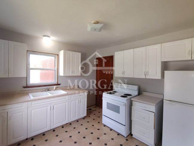 Photo - 321 W 29th St Unit 321