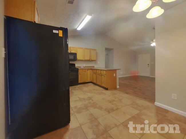 Photo - 620 Bluff Dr