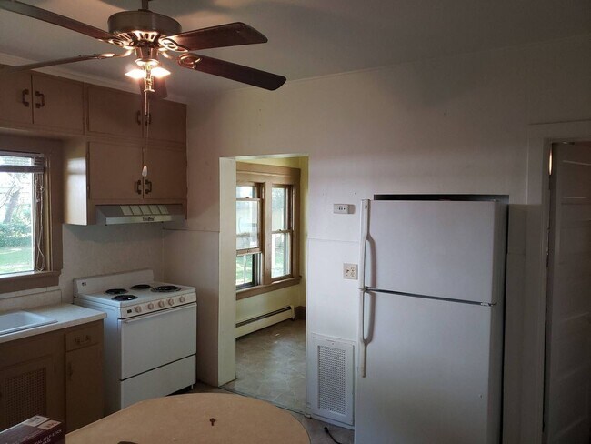 Photo - 815 Mcintosh St Unit Lower