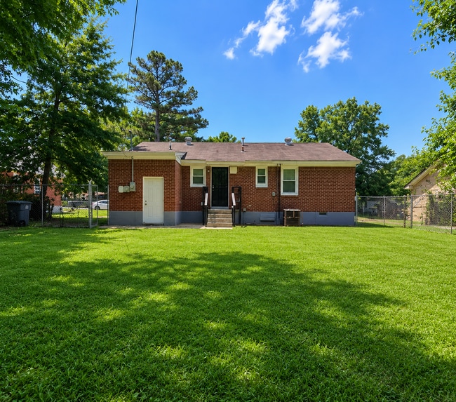 Photo - 2136 Pamela Dr