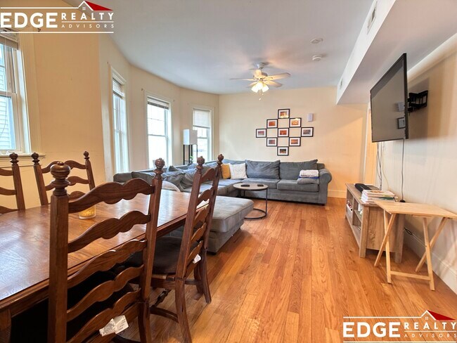 Photo - 74 Brooks St Unit 2
