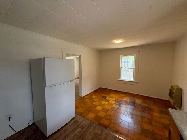 Photo - 401 Madison Ave NW