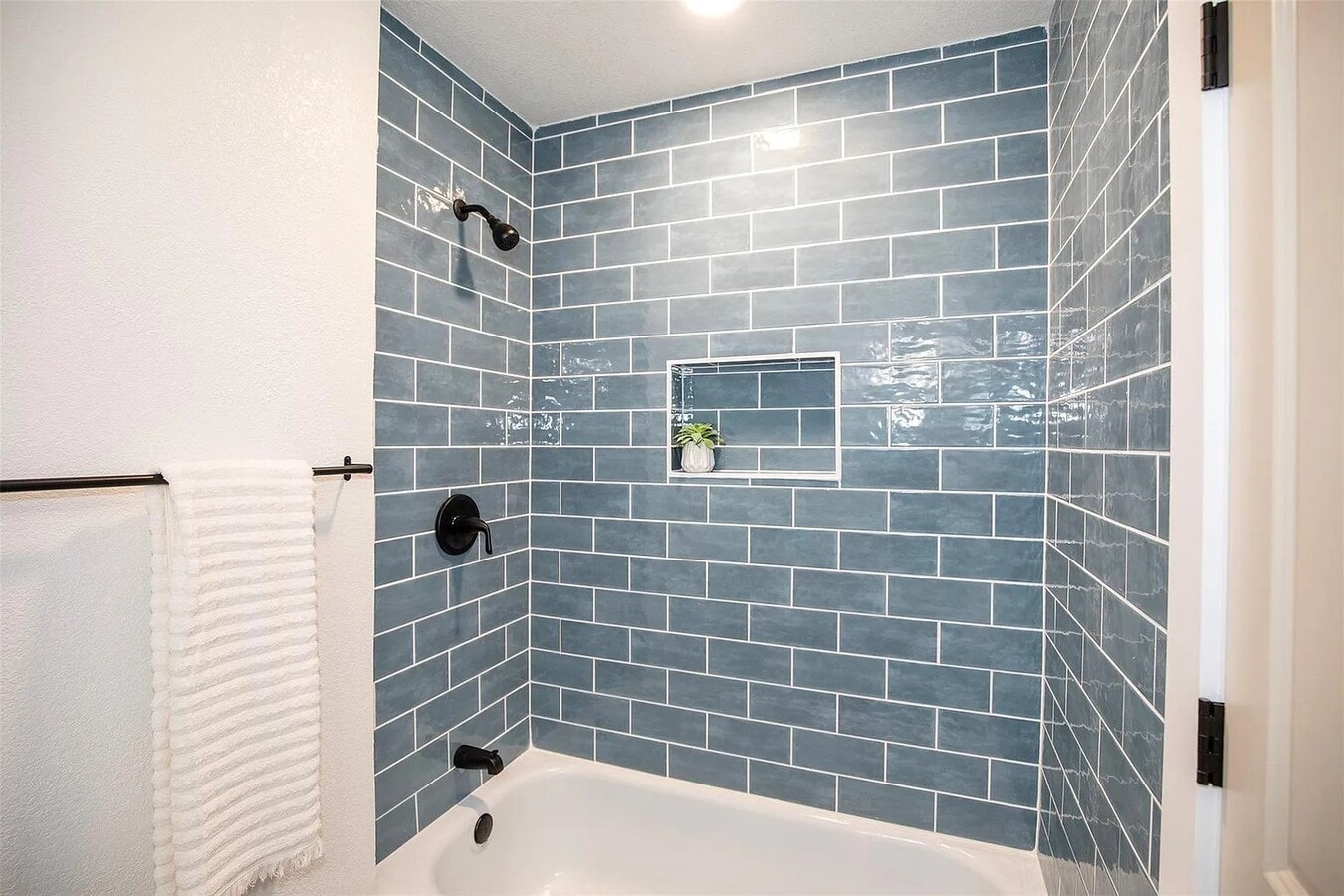 Photo - 7306 Nightingale Cir