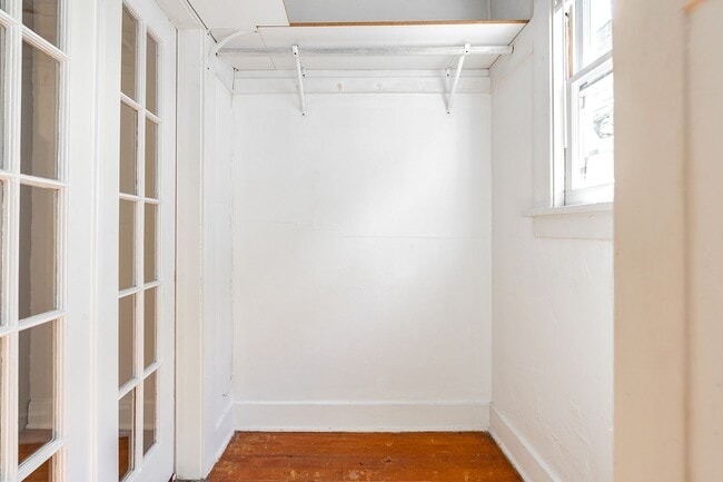 Photo - Broadway Court