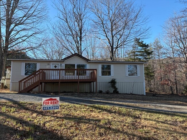 Building Photo - Spacious doublewide located in Bedford!