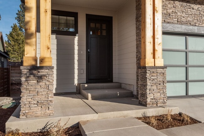 Photo - 5 Bdrm 3 bath  Located in the Lodges at Bachelor Village  -  available February 2026