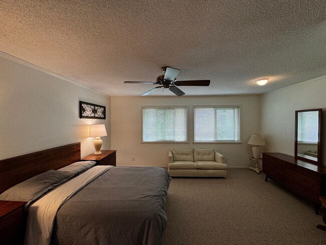 Photo - 700 W Walnut Ave Condo