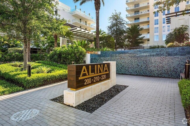 Building Photo - 200 SE Mizner Blvd Unit 308 Rental